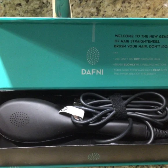 DAFNI hair straightener ceremaic brush - Picture 2 of 3